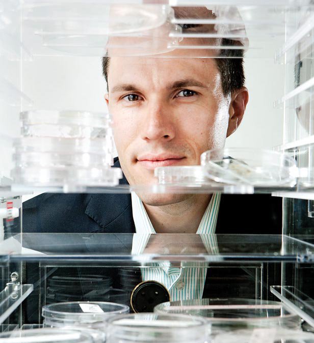 Photo of Christopher Bettinger